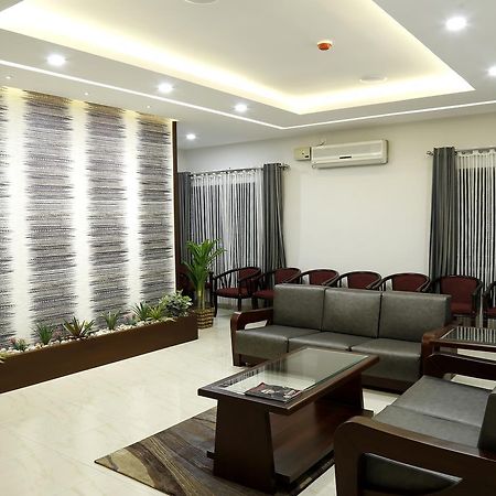 Rydges Inn Kottakkal Exterior photo